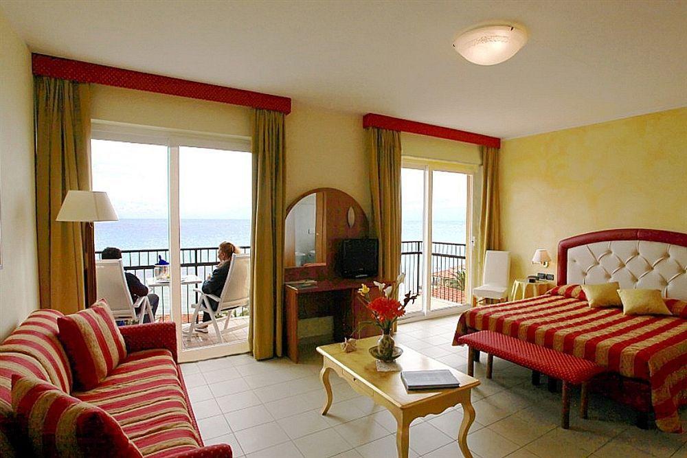 Piccolo Hotel Diano Marina Exterior photo