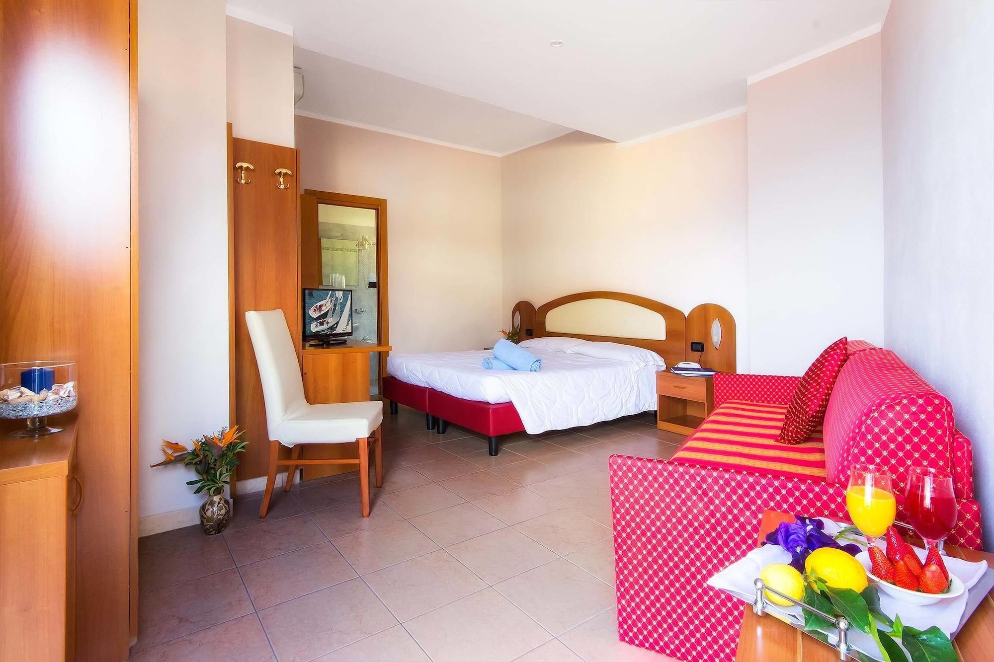 Piccolo Hotel Diano Marina Exterior photo