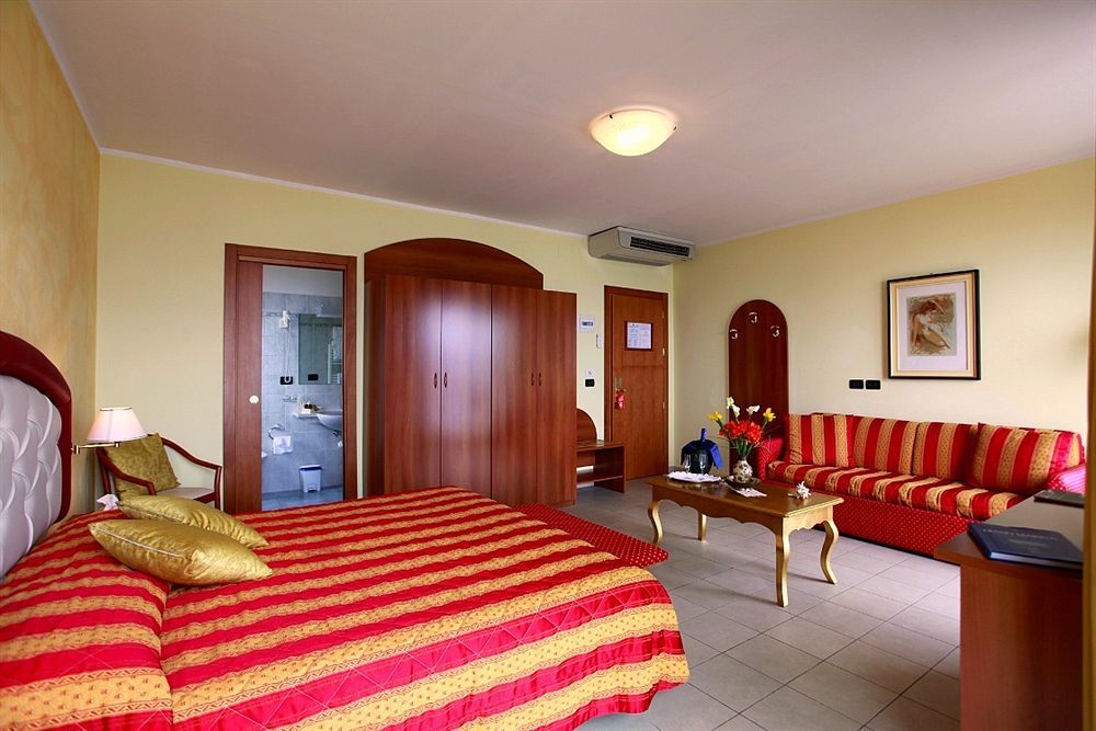 Piccolo Hotel Diano Marina Exterior photo